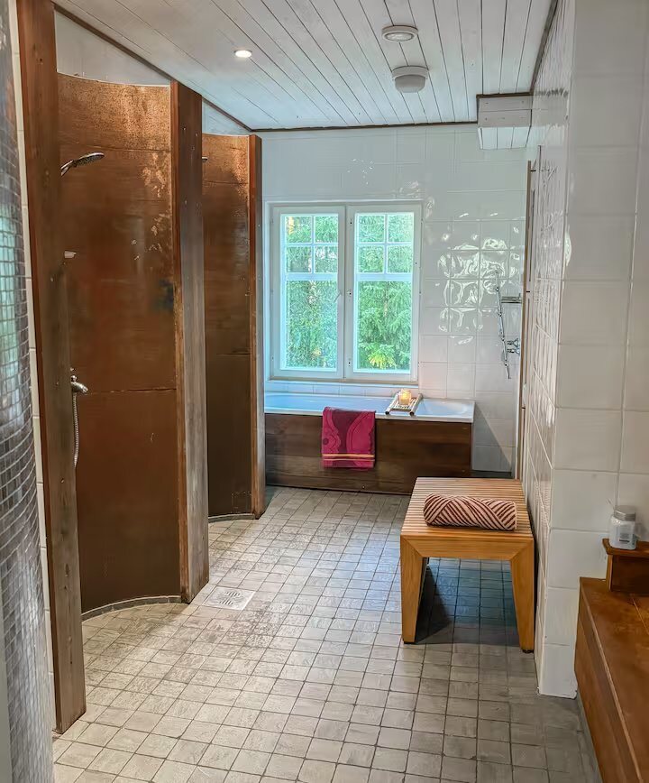 Spa room — Villa Solhalla