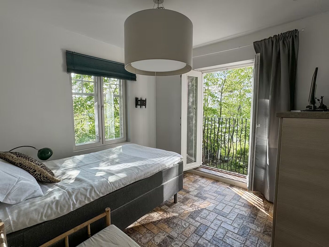 Bedroom upstairs — Villa Solhalla