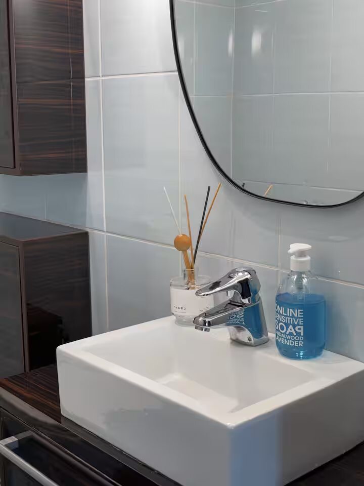 Upstairs bathroom — Villa Solhalla